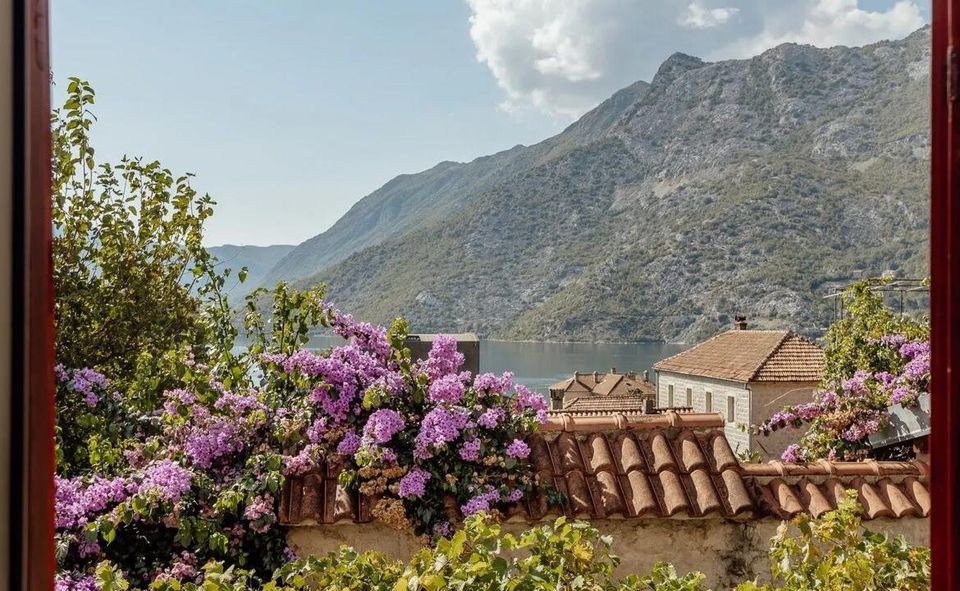 Renoviertes Stein haus mit 7 Wohnungen im historischen Risan, Kotor - Immobilien ID: IM3381-W in Reichshof