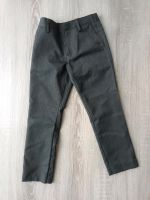 Hose Gr. 116 schick festlich Stoffhose schwarz Bayern - Hochstadt am Main Vorschau