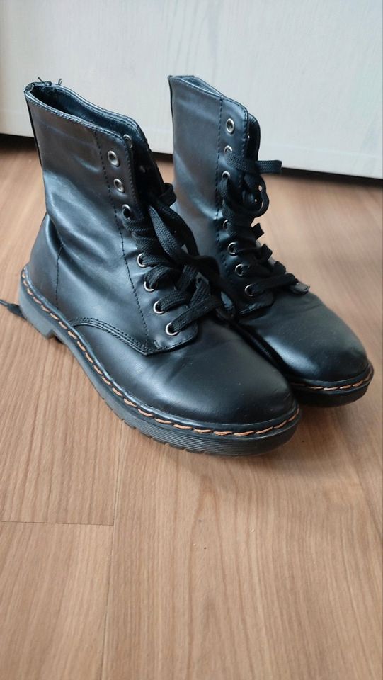 Stiefel Boots wie Doc Martens in Sulzbach-Rosenberg