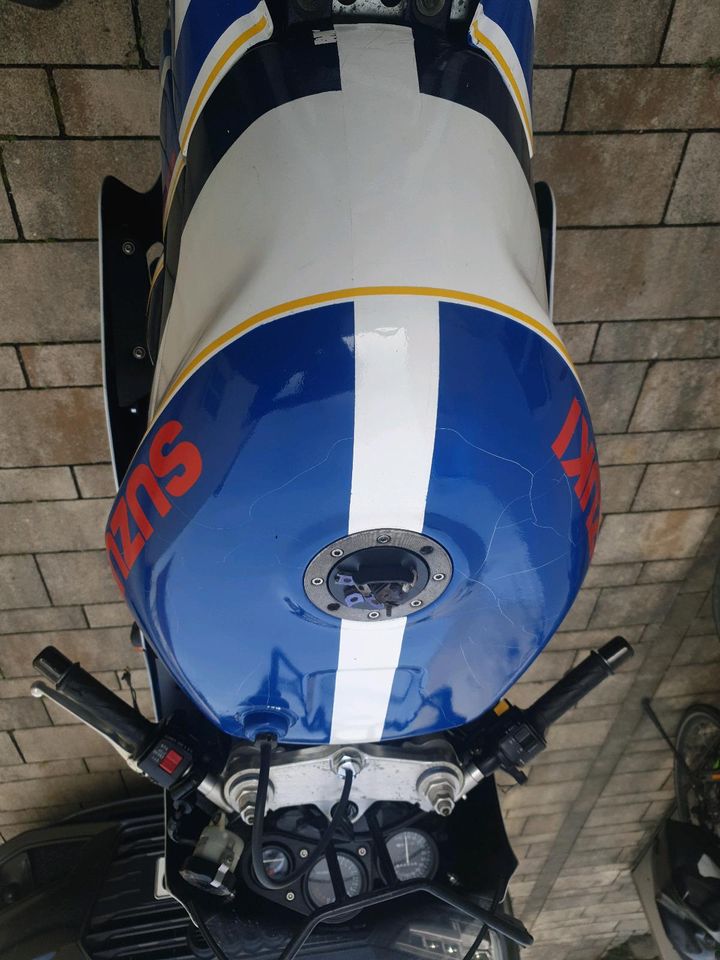 Gsxr750 W Tank im SRAD Design in einem gutem Zustand in Gaimersheim