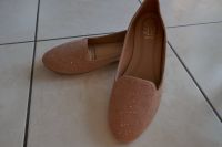 Neu Schuhe Rosa Pfirsich Glitzersteine 40 Ballerinas Slipper Samt Baden-Württemberg - Teningen Vorschau