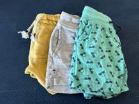 3 Kurze Hosen, Gr. 86/92 Nordrhein-Westfalen - Lennestadt Vorschau