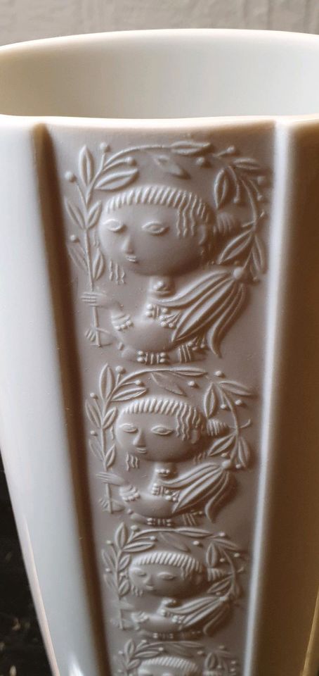Rosenthal Vase Porzellan Bjorn Wiinblad,  weiß, ca.21,5cm hoch in Gönnheim