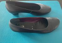 Schwarze Pumps Leder Gr. 8,5 / 42 ara Luftpolstersohle Weite G Baden-Württemberg - Esslingen Vorschau