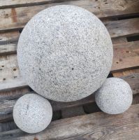 ABVERKAUF - Granit-Kugeln 15 und 35 cm Kr. Altötting - Marktl Vorschau