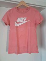 Tolles T-Shirt Nike Größe XS Niedersachsen - Wölpinghausen Vorschau