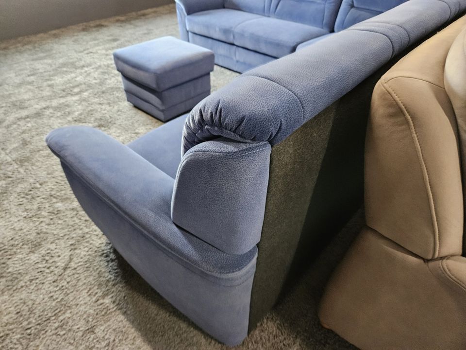 NEU Couch Wohnlandschaft Ecksofa 2.Wahl mit Hocker Aqua Clean 83% in Bocholt