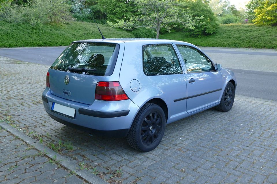 VW Golf 4 TDI 131 PS Special - TÜV bis 06/2024 in Amberg