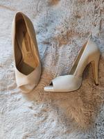 Pumps Stiletto Highheel 38 Peeptoe NEU Buffalo Sommer Nordrhein-Westfalen - Bedburg-Hau Vorschau
