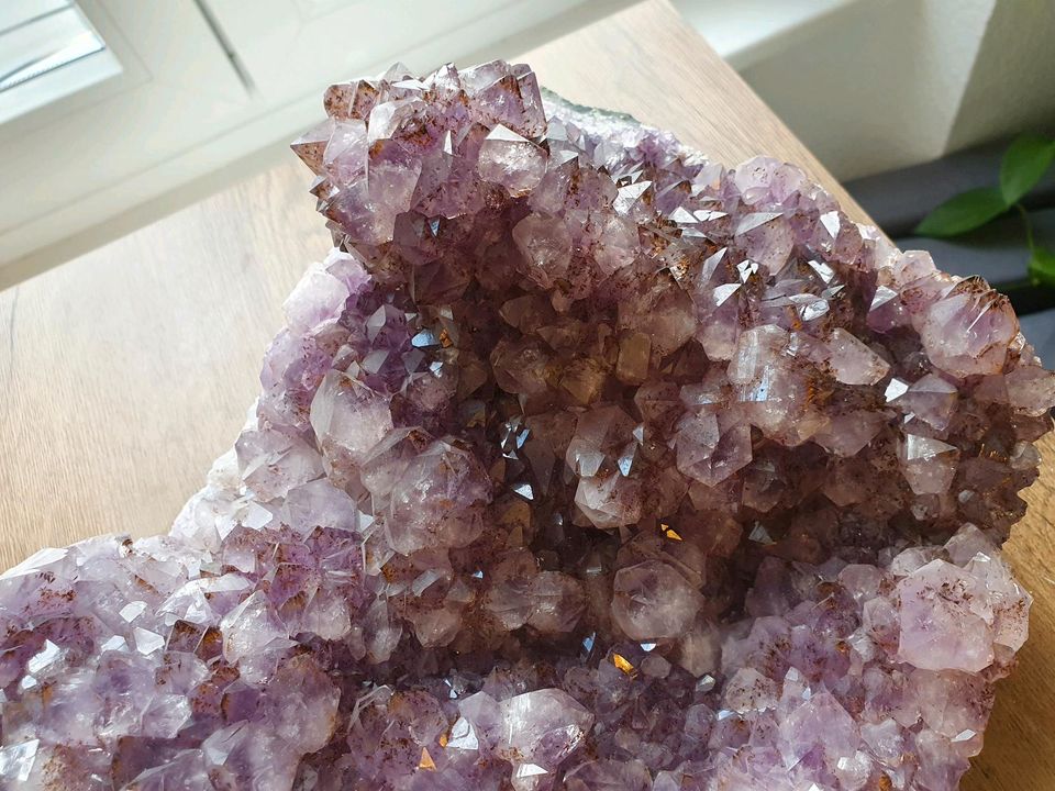 Große Amethyst Stufe, Mineralien in Solingen