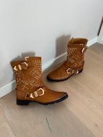 Zara Woman Boots 38 echtleder nieten neu Niedersachsen - Gehrden Vorschau