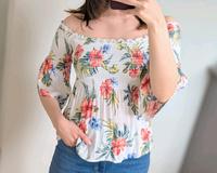 Hollister offshoulder Oberteil Bluse Shirt weite Ärmel Blumen Eimsbüttel - Hamburg Niendorf Vorschau