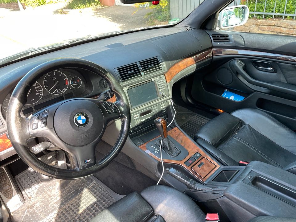 BMW E39 530i Touring Automatik in Stuttgart
