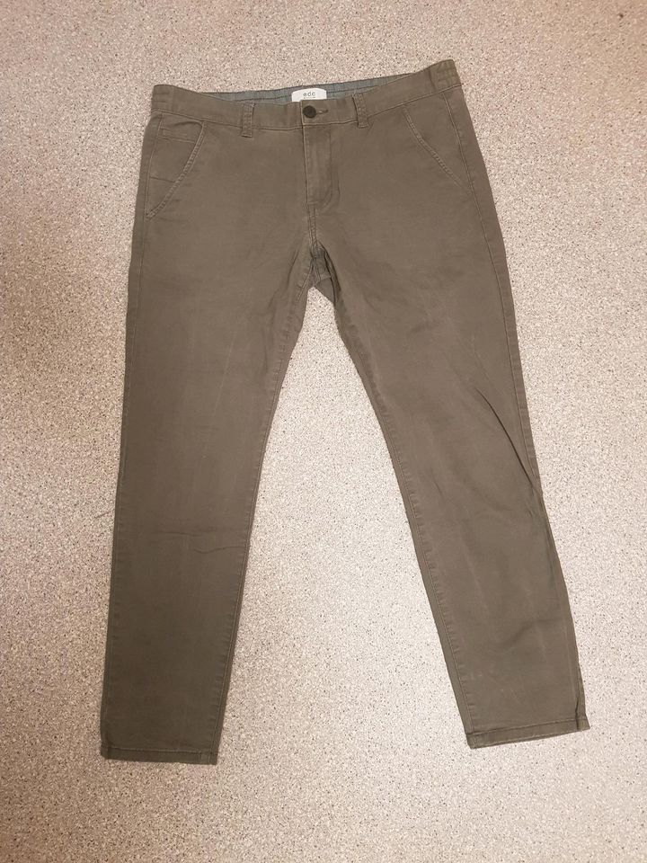 EDC by Esprit Stoffhose Größe 33/34, slim fit, olivgrün, Gummizug in Mecklenbeck