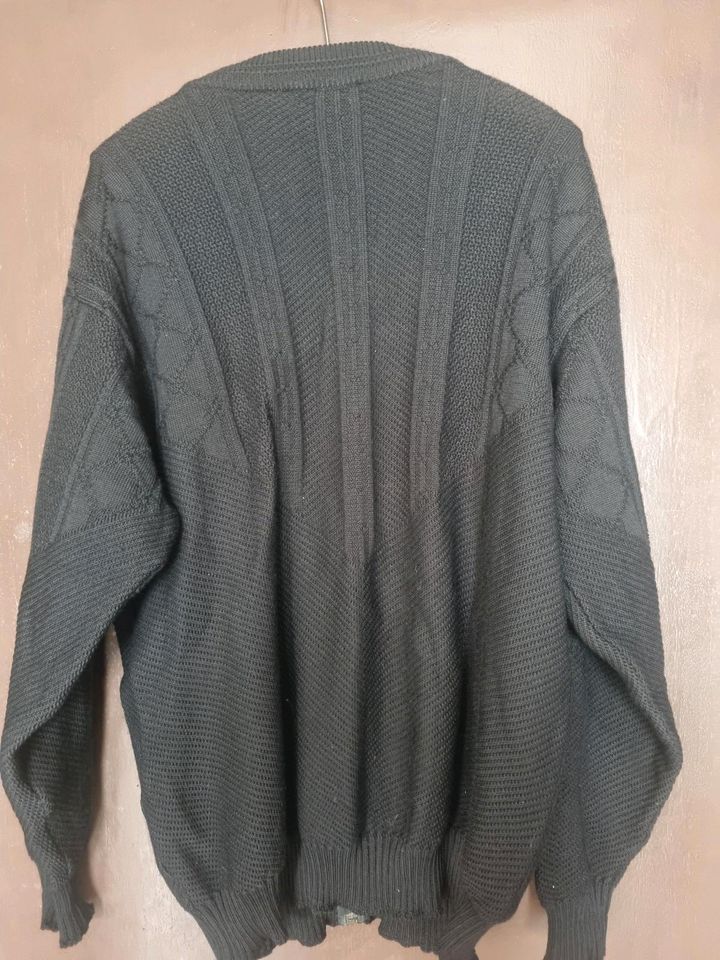 Vintage Hugo Boss Cardigan in Elsdorf