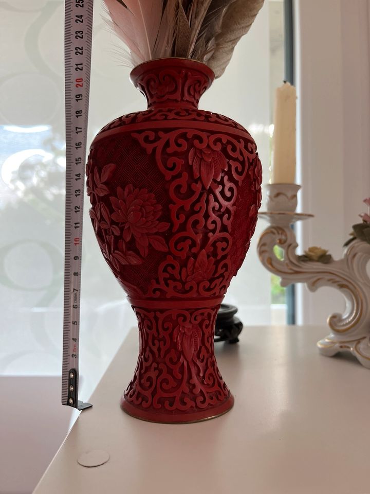 Vase chinesische carved laquer in Regensburg