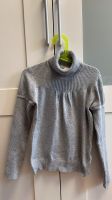 Rollkragenpullover Pullover Strickpullover grau 134 Niedersachsen - Emden Vorschau