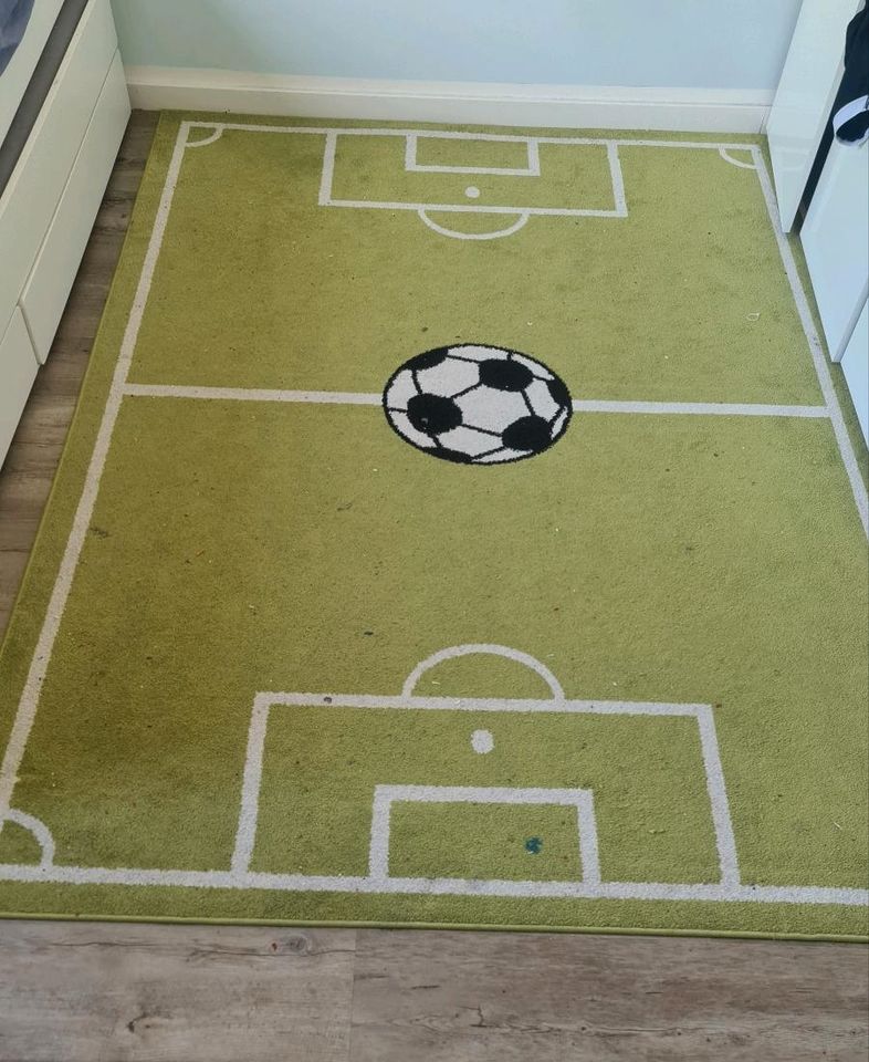 Kinderzimmer Teppich Fußball 160x220cm in München