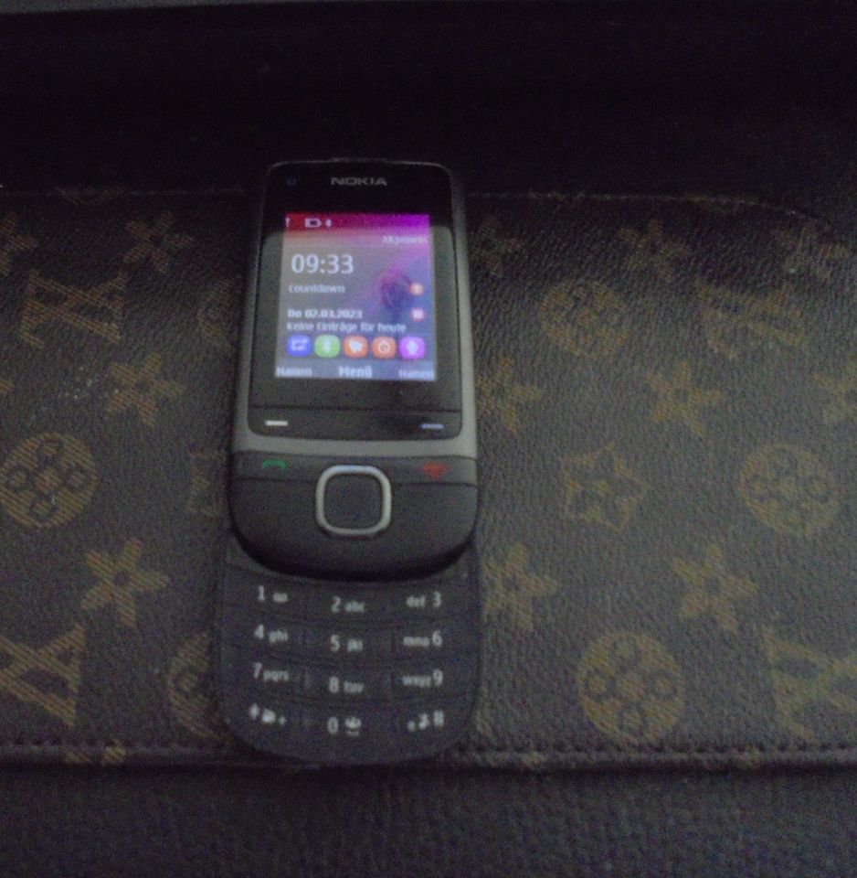 Nokia C2 - 05 Slide Slider kleinstes Handy Mobil Telefon Alu S 1A in Ober-Ramstadt