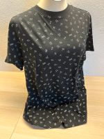 Top Primark Tshirt Neuw XL 46/48 schwarz Sternzeichen Symbole Zod Nordrhein-Westfalen - Oberhausen Vorschau