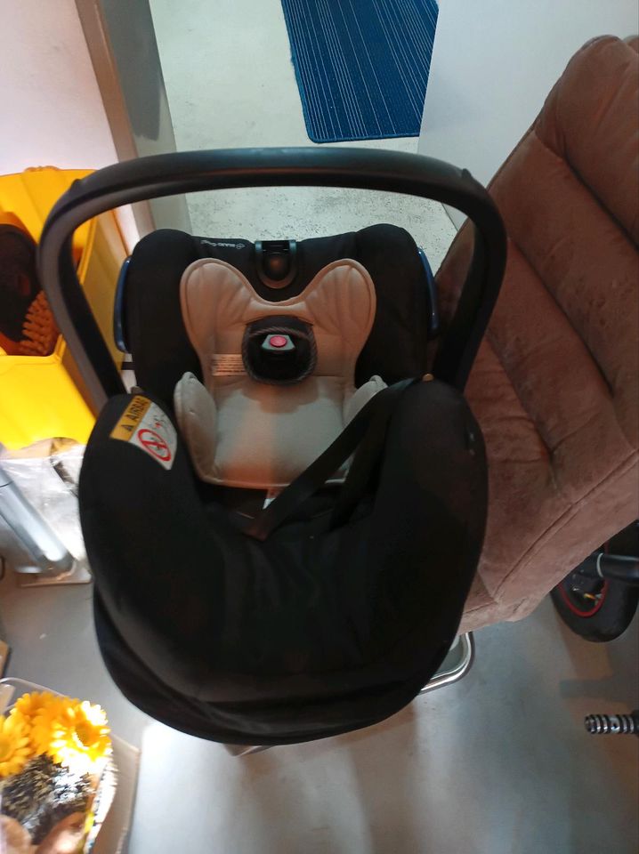 Maxi Cosi Baby Auto Kindersitz in Mutterstadt