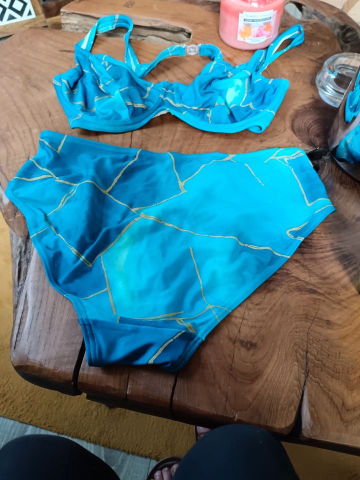 blau türkis Bikini in 40/42 in Mülheim (Ruhr)