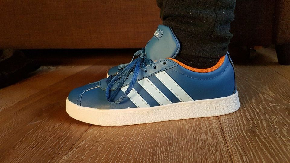 Adidas Sneaker VL Court 2.0 FV4364 Skateboarding Sonderedition in Auengrund