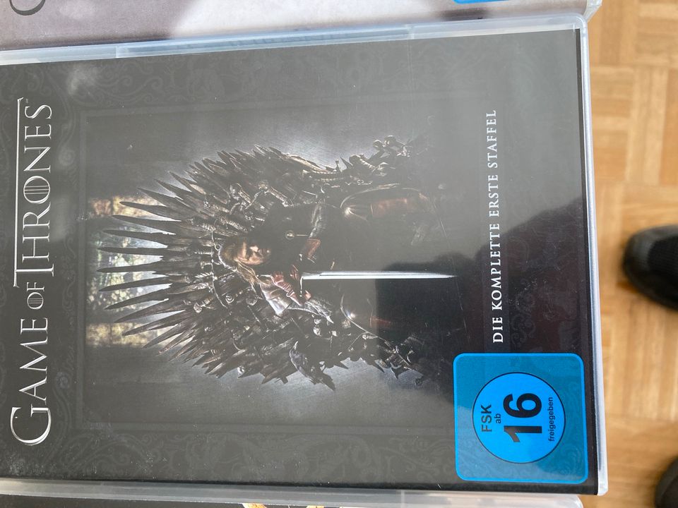 Game of Thrones Staffel 1-4 in Bottrop