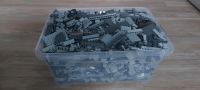 Lego Kiste mit grauen Teilen München - Hadern Vorschau