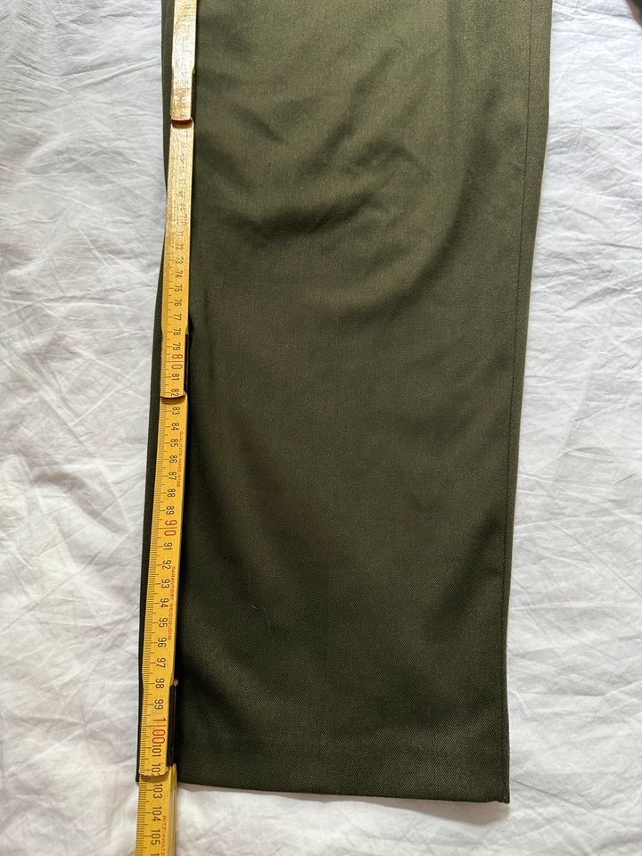 ASOS Grün Hose Khaki Green Trousers Chino Pants W30 High Waist in Berlin