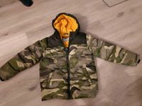 Warme Winterjacke armee-look Takko Gr. 122 mit Kaputze Niedersachsen - Vechelde Vorschau