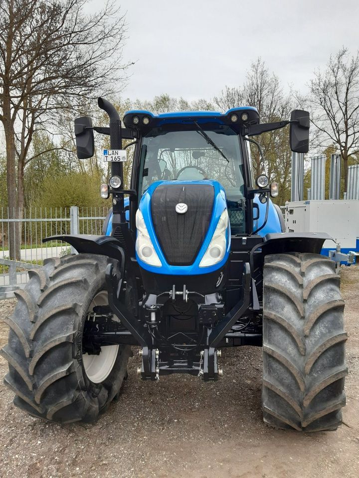 New Holland Traktor Typ T6.165 Auto Command in Landau a d Isar