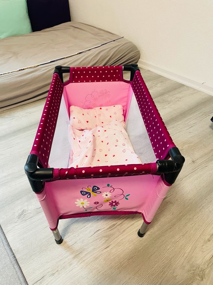 Puppenbett lila pink in Ratingen