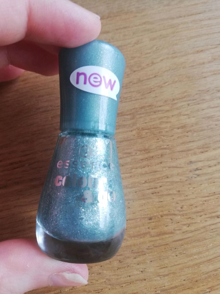 Neu! Nagellack Essence Color & go Farbe 190 kiss me, freddy in Hannover