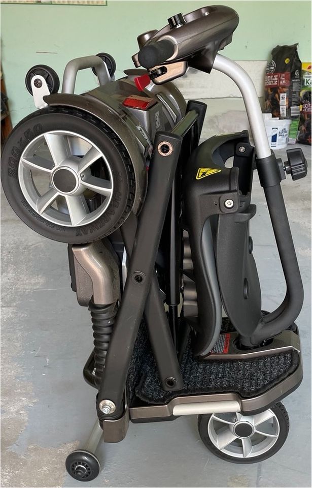 NEU Drive Medical Scooter Elektro Gehilfe Rollstuhl in Gera