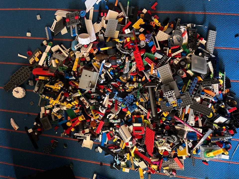 Lego Kiste (Technik + Normales!) in Dresden
