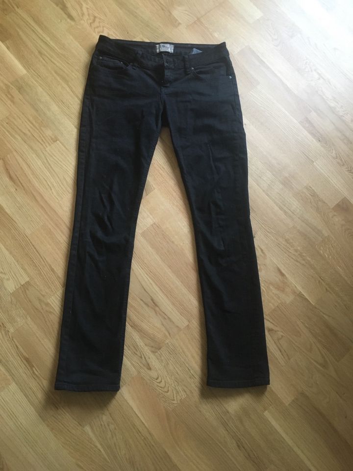 Jeans schwarz LTB 28/32 Damen in Köln