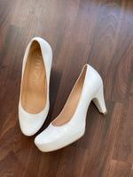 Plateau Pumps Unisa 38 / Weiß Düsseldorf - Garath Vorschau
