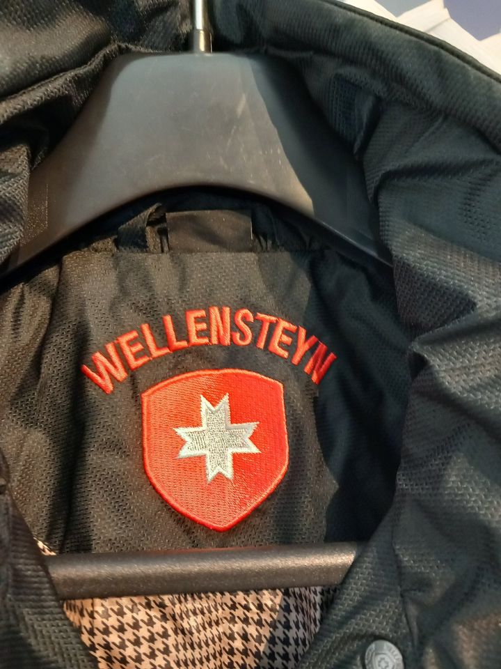 Jacke, Regenparka, Marke Wellensteyn, Gr. M, schwarz, neuwertig in Kirchseeon