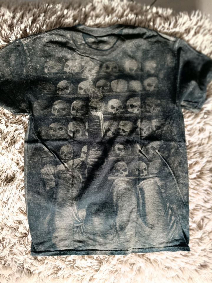 Iron Maiden T Shirt All over print Größe M in Offenbach