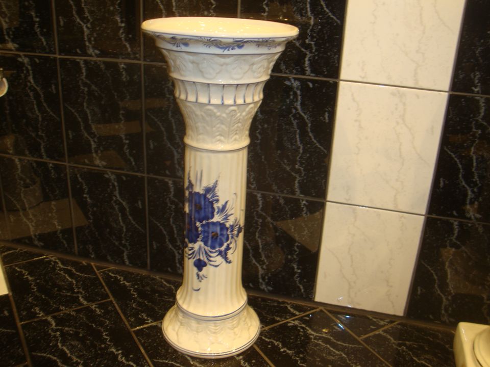 Säule Blumenvase Vase Pflanzen Pflanzenvase weiß blau in Schwerte