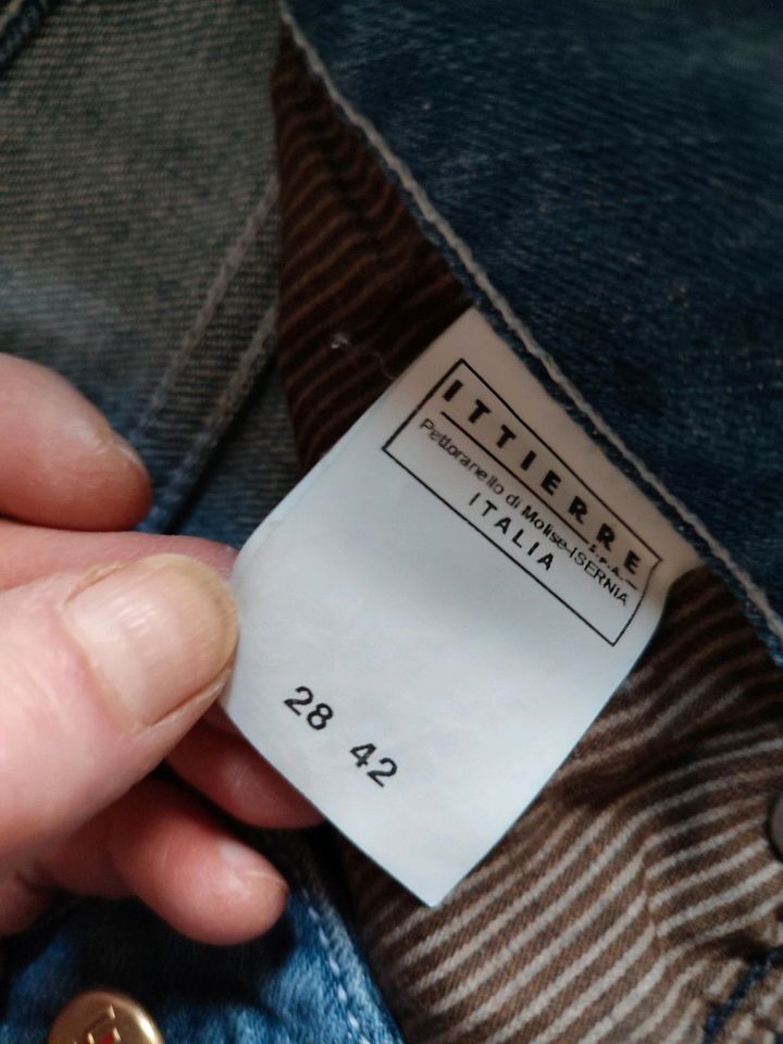 Hosenpaket mit Jeans uns Stoffhose in Göppingen