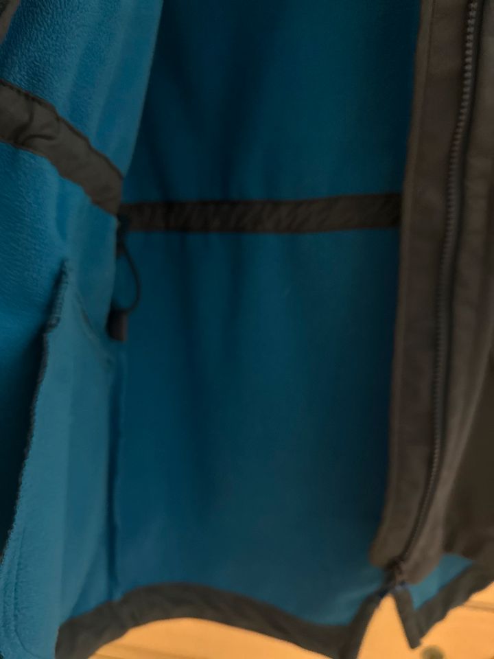 Finkid Softshell Parka 10 - 12 140 150 neuwertig dunkeltürkis in Niederkrüchten