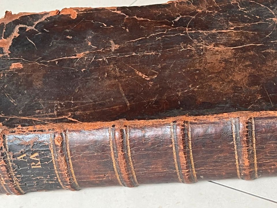 Antike Luther Bibel (Dresden und Leipzig 1742)_ gut erhalten in Bottrop