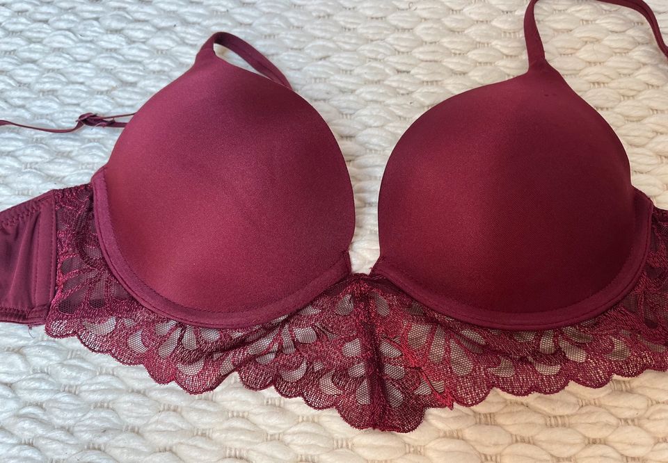 S / 75 B Dessous BH Bra Bordeaux mit Spitze sexy Hunkemöller in Dresden