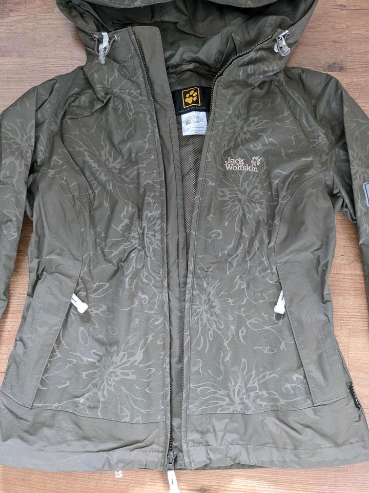 Jack Wolfskin leichte Outdoorjacke Gr. S in Frankfurt am Main