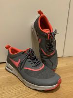 Nike Thea Grau Pink Gr. 37,5 !!Top Zustand!! Berlin - Charlottenburg Vorschau