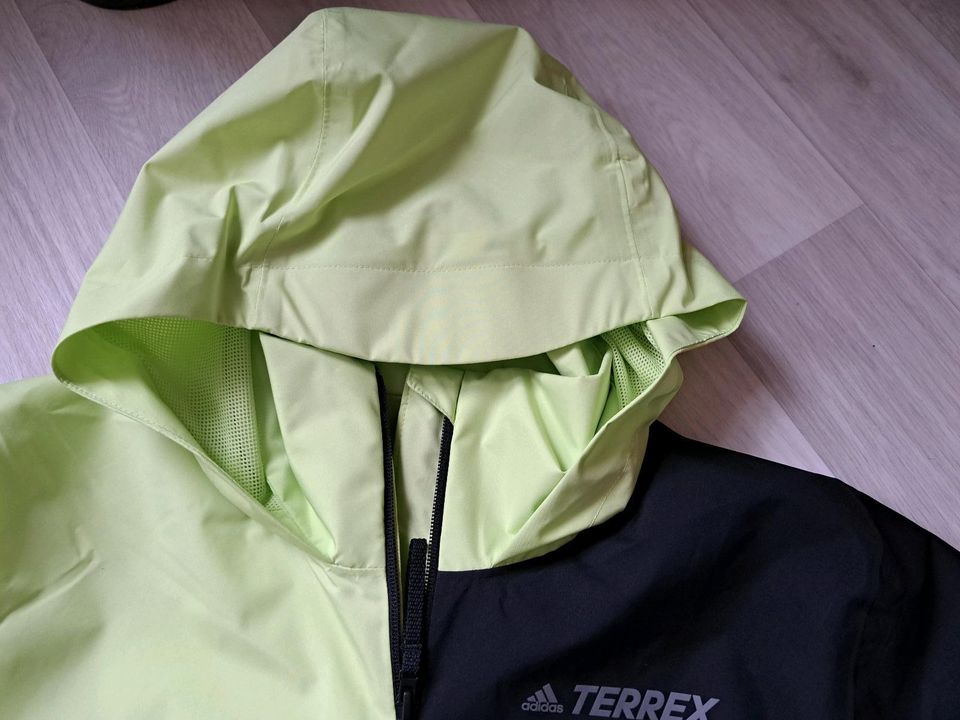 Adidas Terrex Windjacke  Gr.S in Sehmatal-Cranzahl