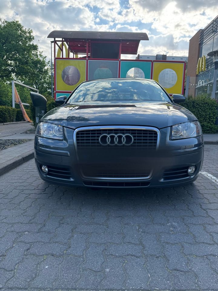 Audi A3 1.6 Attraction in Hamburg