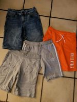 Kurze Hosen Jeans C&A Badehose Sweatshort Adidas Gr. 140 Hose Nordrhein-Westfalen - Lippstadt Vorschau